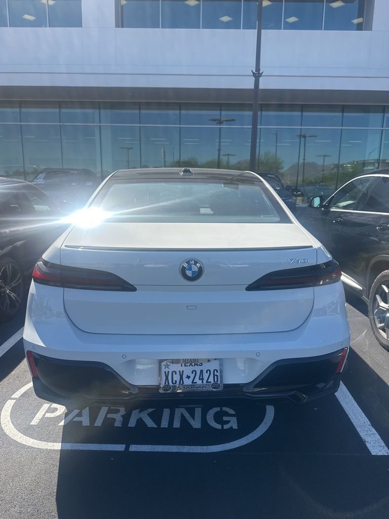 Certified 2023 BMW 740i image 4