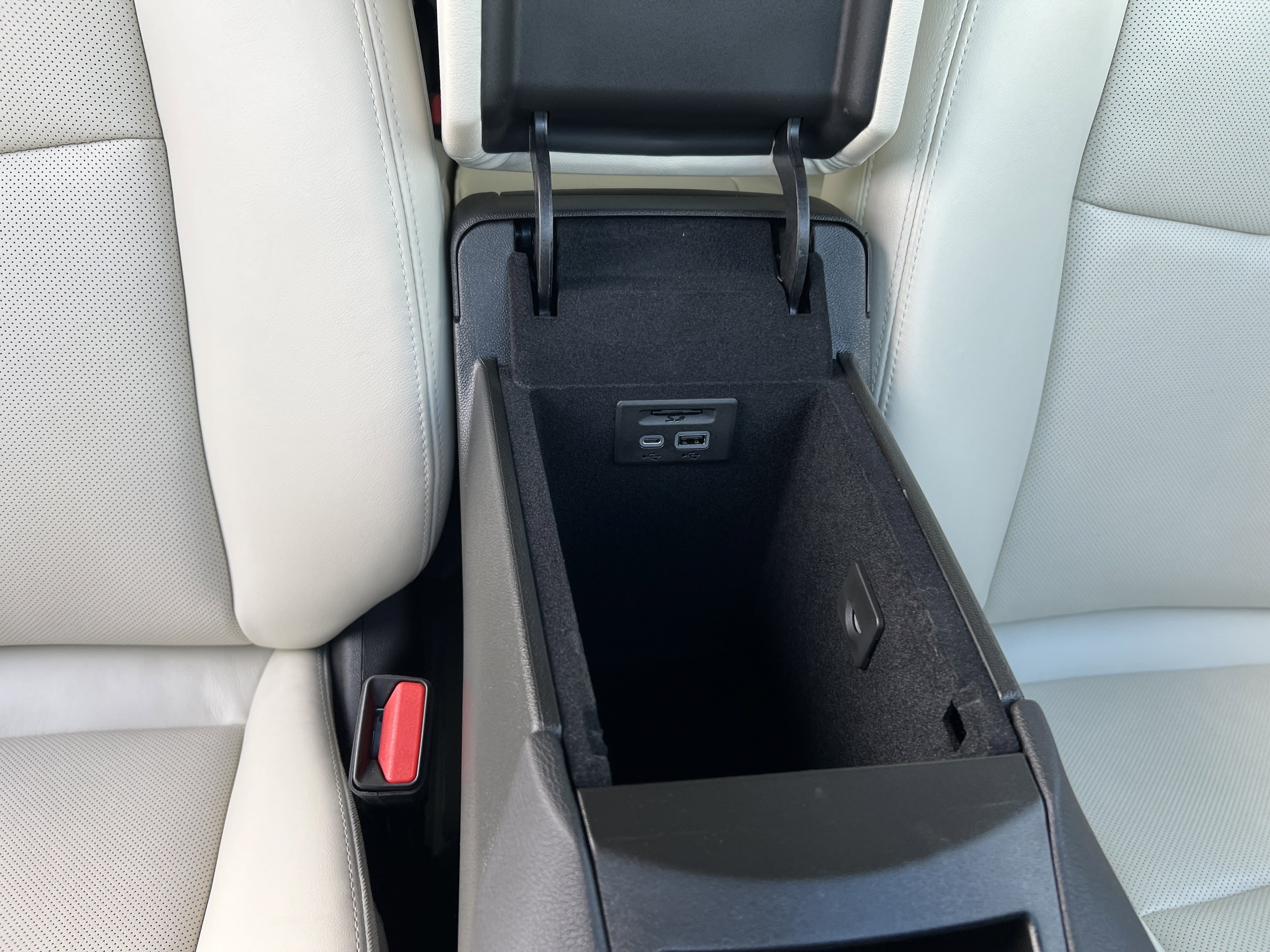 Used 2025 Cadillac XT5 Sportv image 27