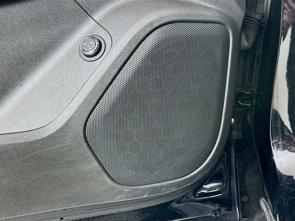 Used 2020 GMC Acadia SLE w/ Driver Convenience Package image 18