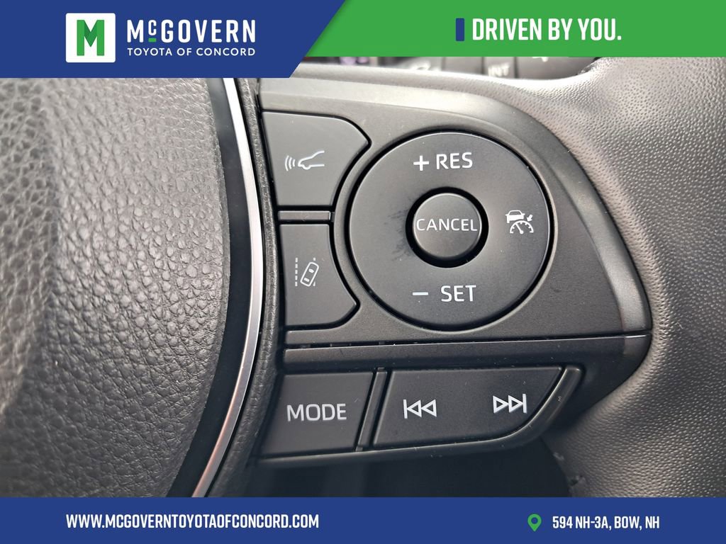 Used 2021 Toyota RAV4 XLE w/ Convenience Package AWD/4WD image 25