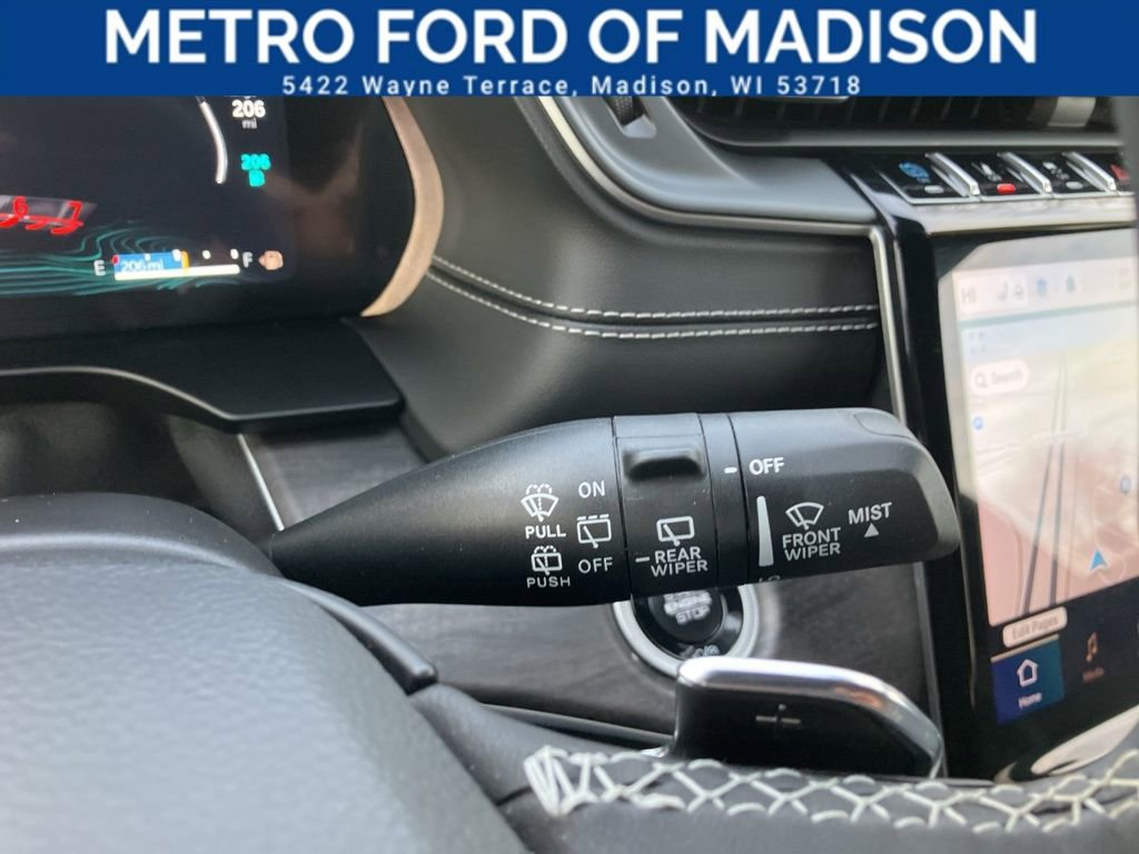 Used 2025 Jeep Grand Cherokee Limited 4xe image 31