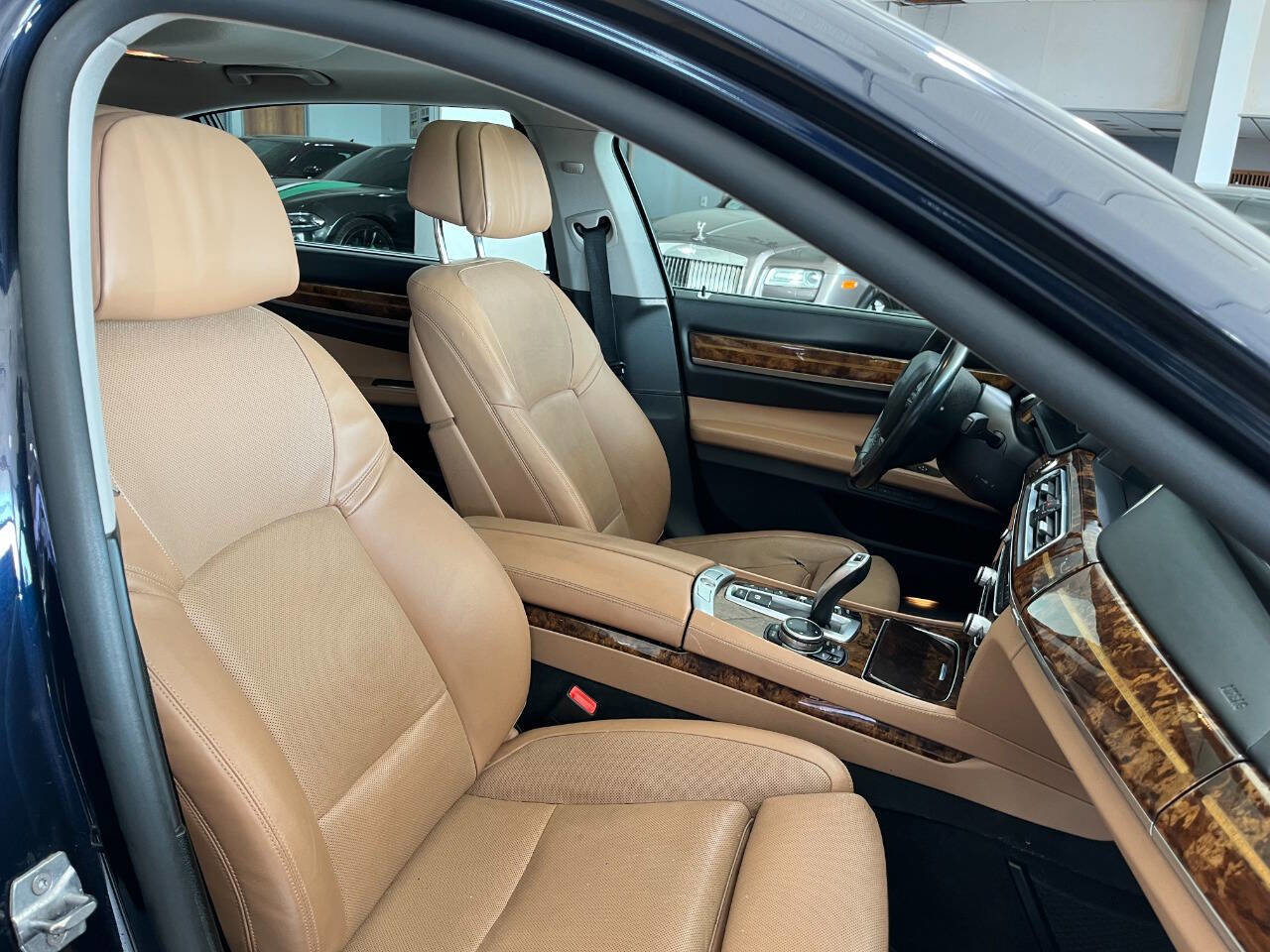 Used 2014 BMW 740Li image 31