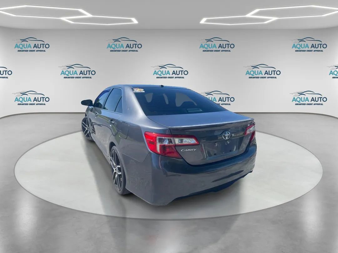 Used 2014 Toyota Camry SE image 7