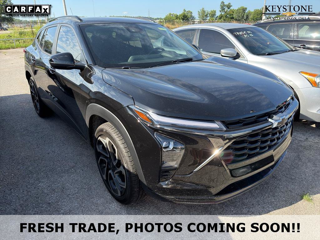 Used 2025 Chevrolet Trax RS w/ Sunroof Package