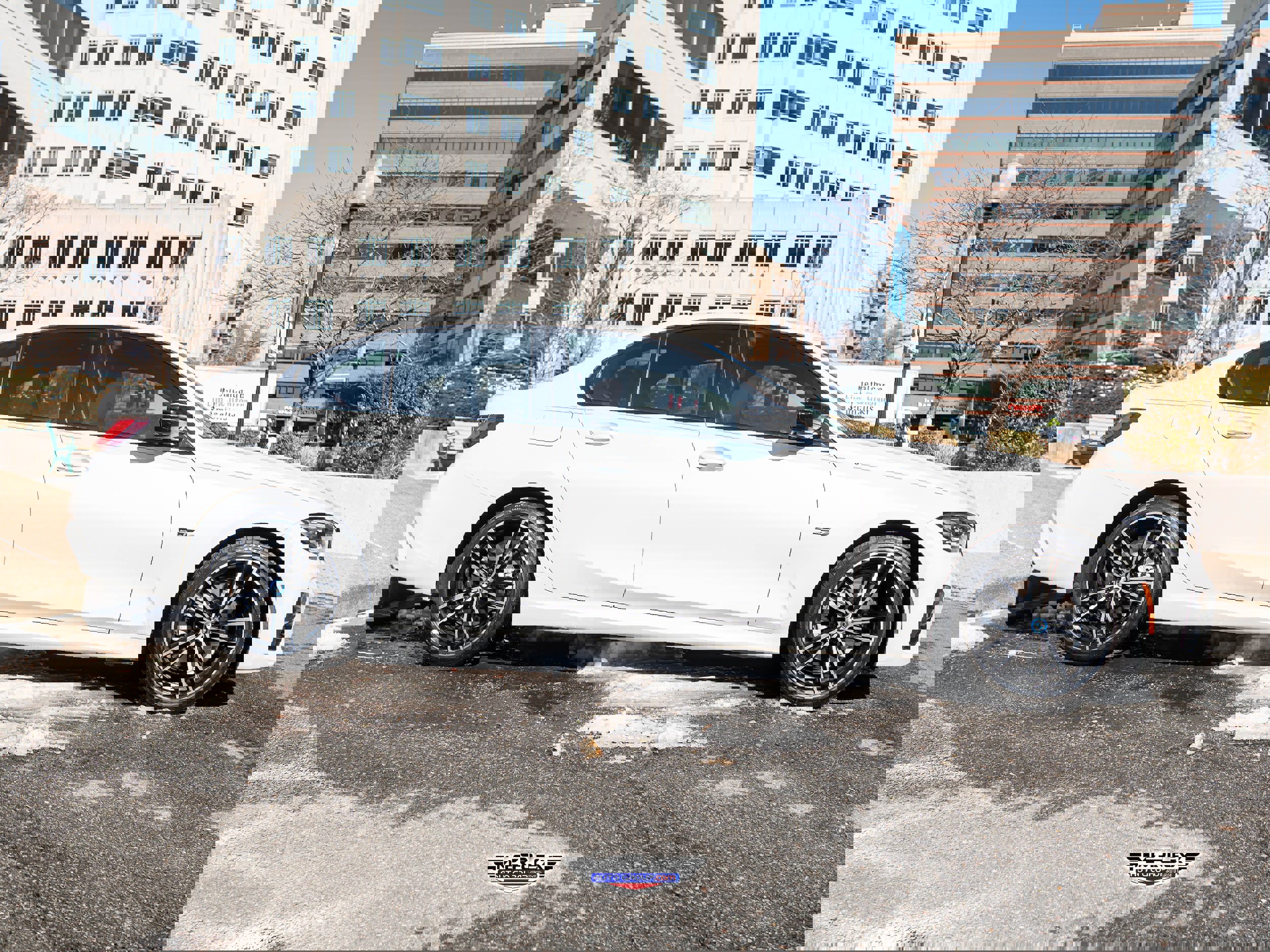 Used 2022 BMW 330e xDrive w/ M Sport Package image 8