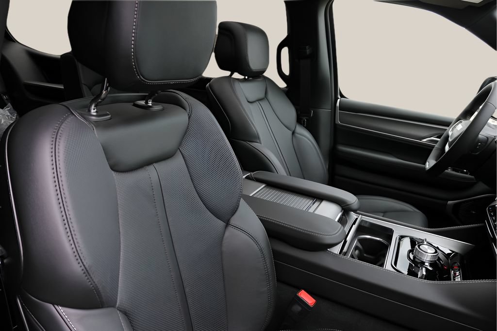 New 2026 Jeep Grand Wagoneer Limited AWD/4WD image 22
