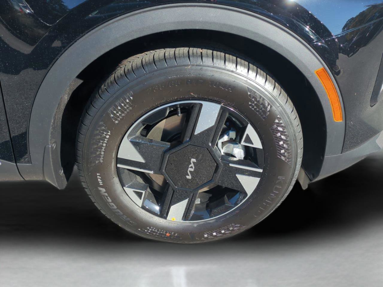 New 2026 Kia Sportage LX FWD image 10