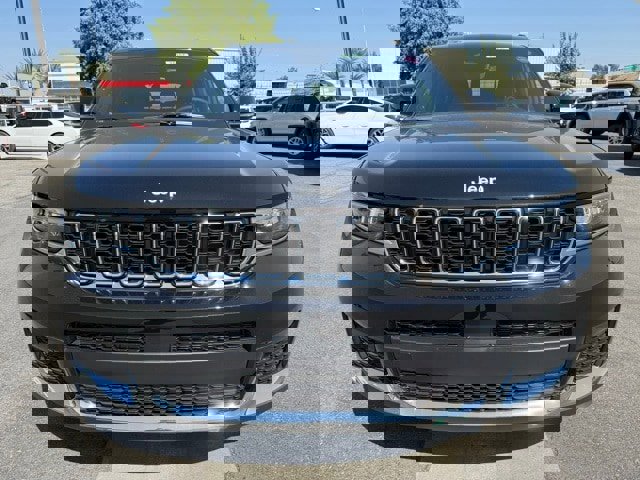 New 2025 Jeep Grand Cherokee L Limited w/ Trailer Tow Package