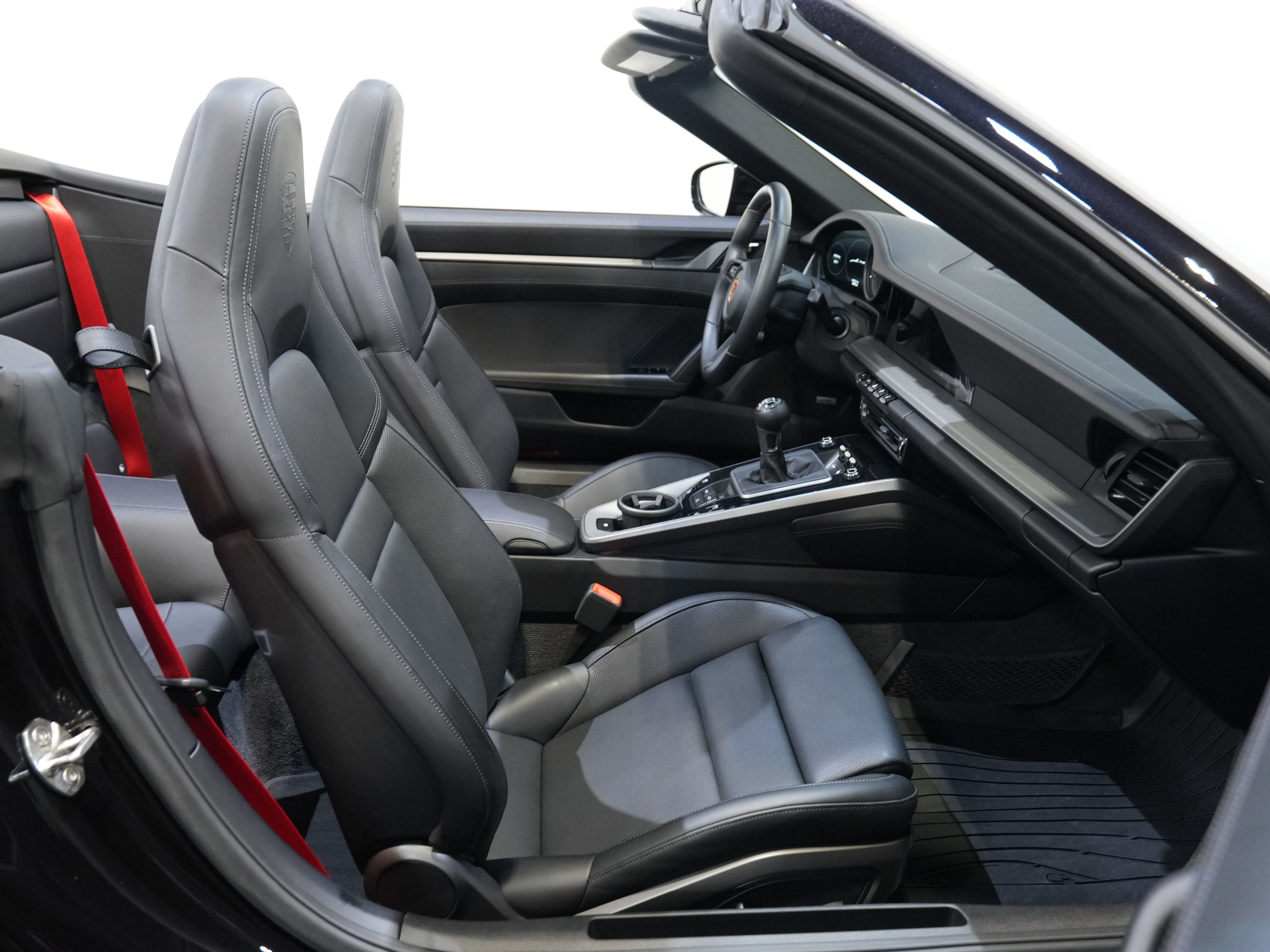 Used 2021 Porsche 911 Carrera S image 32