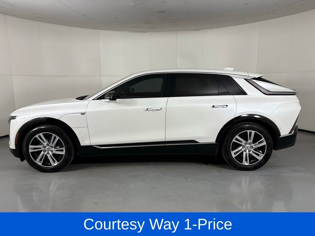 Used 2024 Cadillac Lyriq Tech w/ Driver Assist Package AWD/4WD image 6