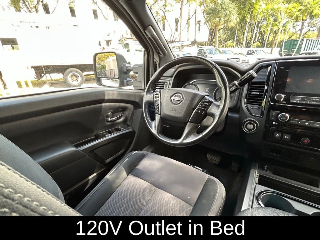 Used 2023 Nissan Titan SV w/ SV Convenience Package image 9