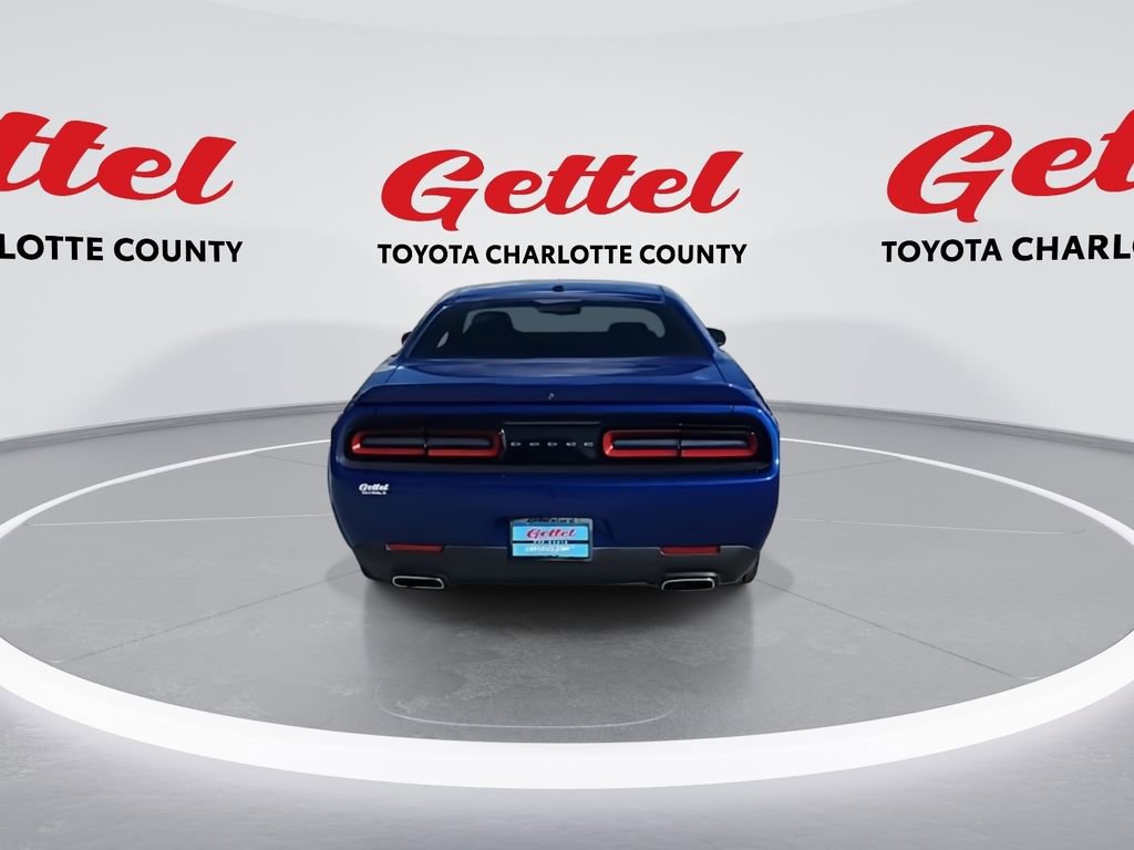 Used 2021 Dodge Challenger SXT image 7