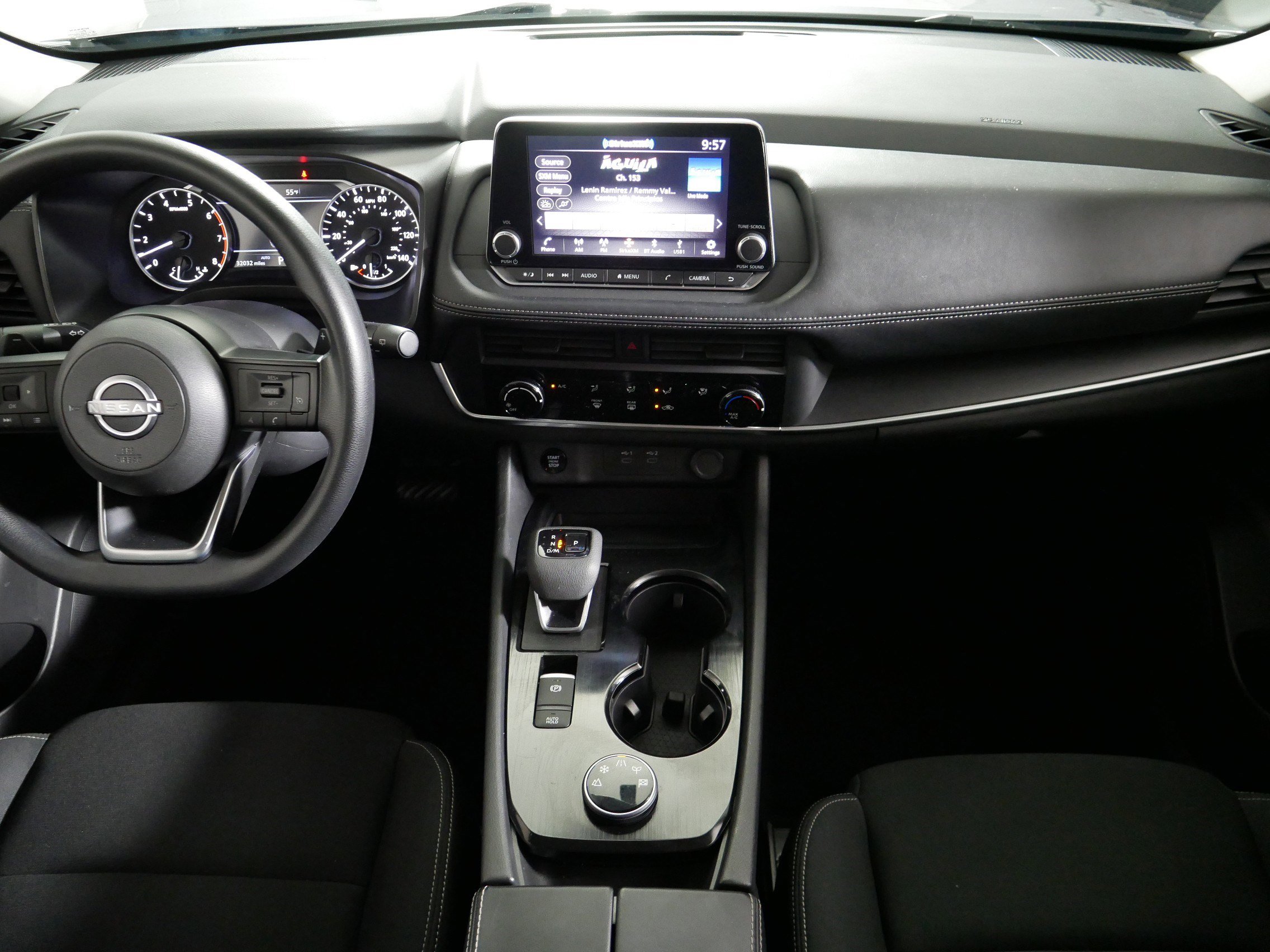 Used 2024 Nissan Rogue S AWD/4WD image 10