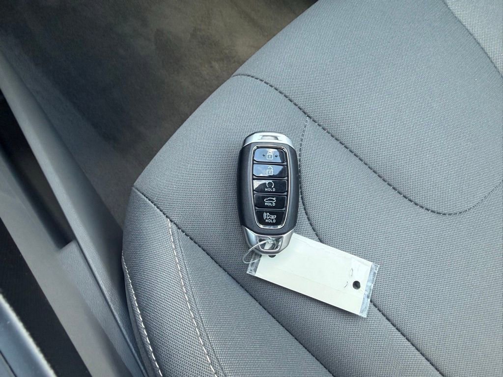 Used 2023 Hyundai Elantra SEL w/ Convenience Package image 34