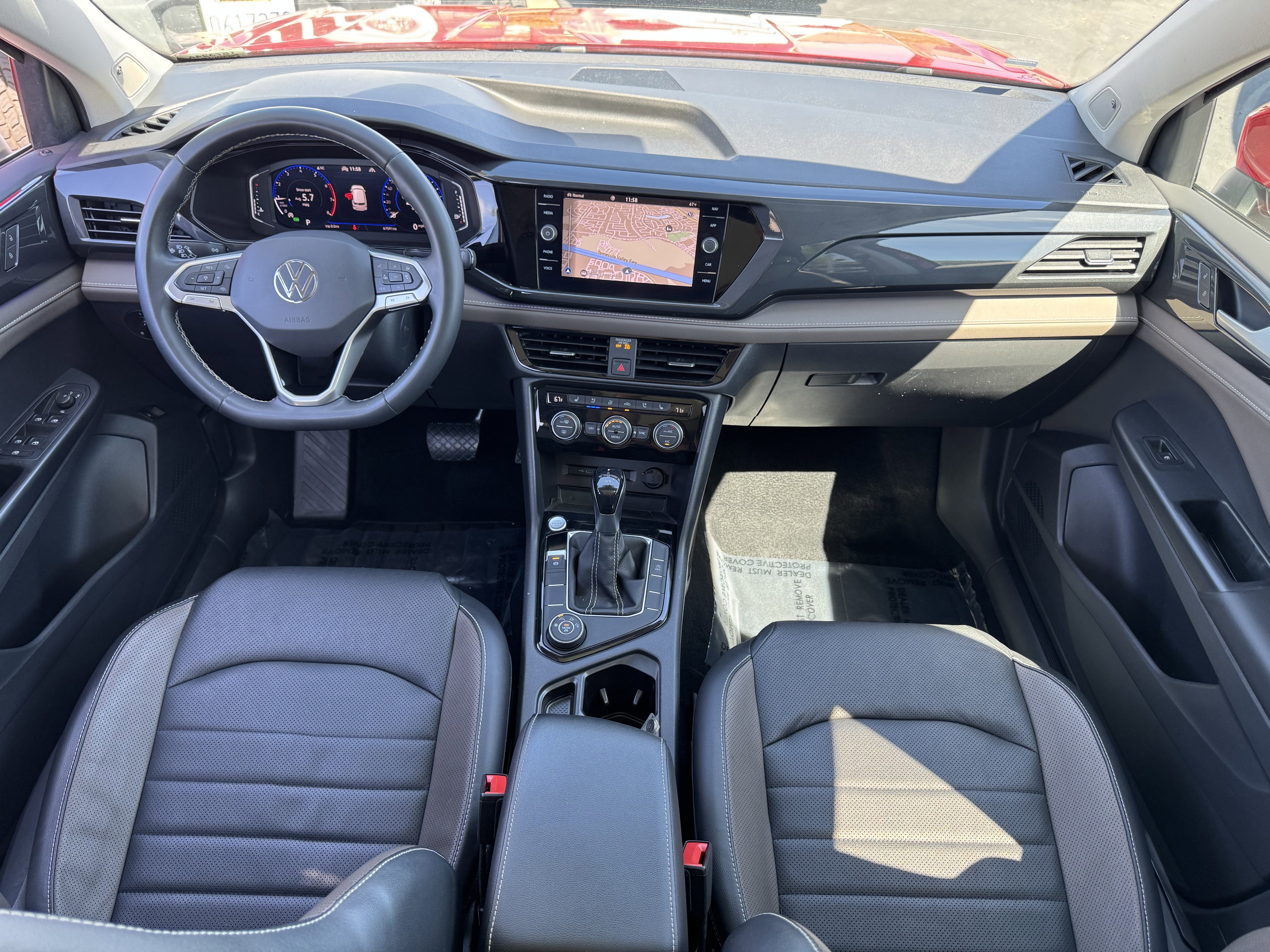 Used 2022 Volkswagen Taos SEL w/ Panoramic Sunroof Package image 32