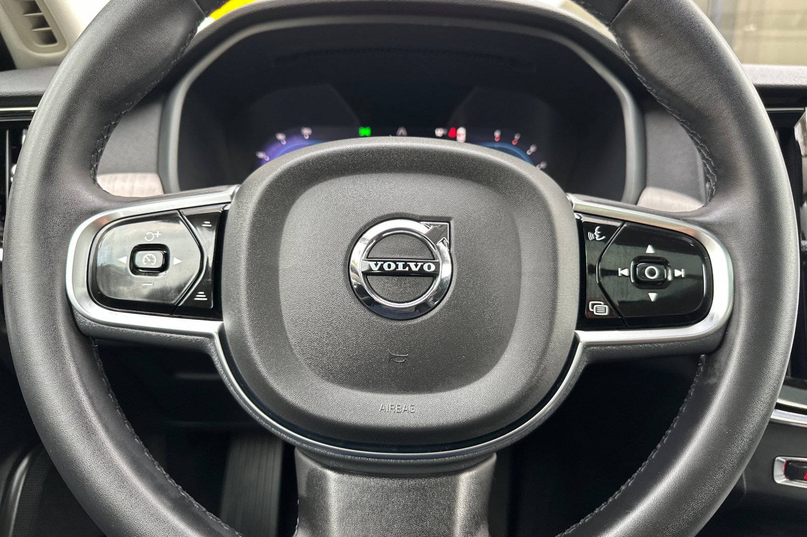 Certified 2023 Volvo S90 B6 Plus w/ Protection Package Premier image 28