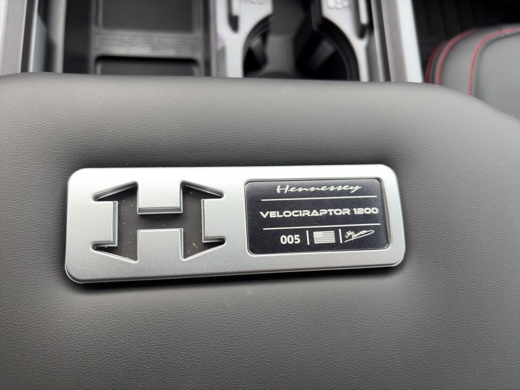 New 2026 Ford F250 Lariat w/ Black Appearance Package image 24