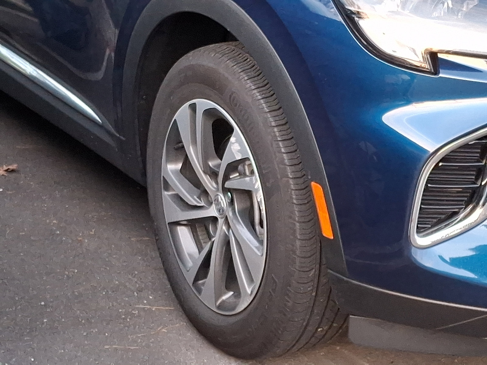 Certified 2023 Buick Envision Essence image 6