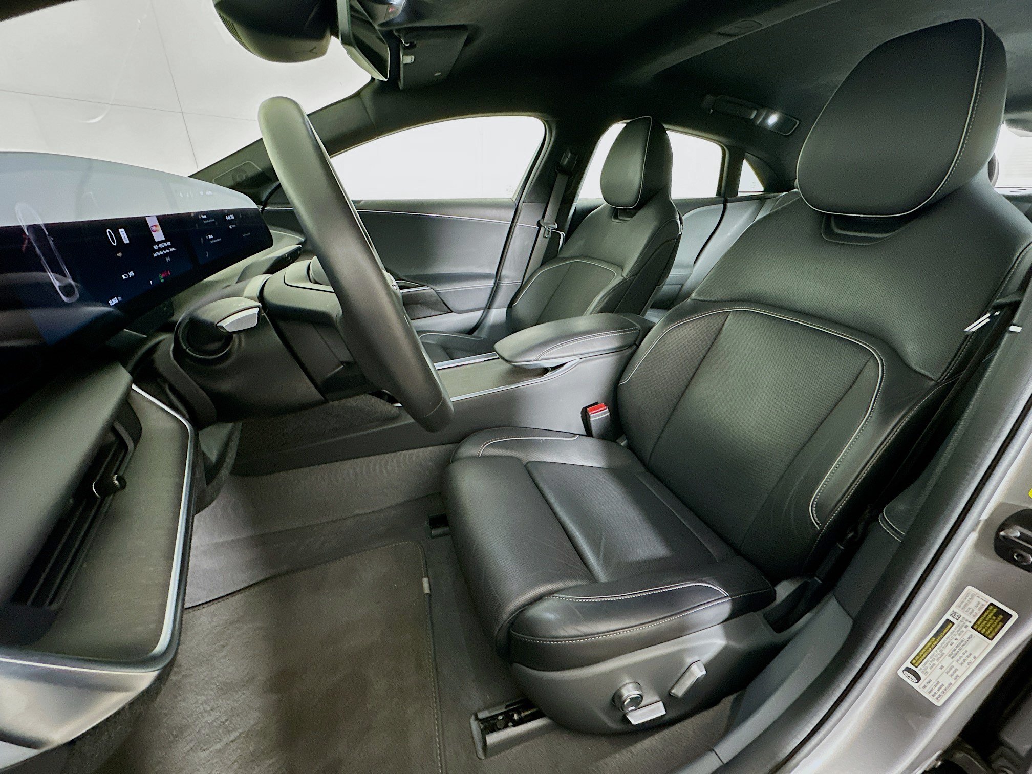 Used 2024 Lucid Air Touring AWD/4WD image 13