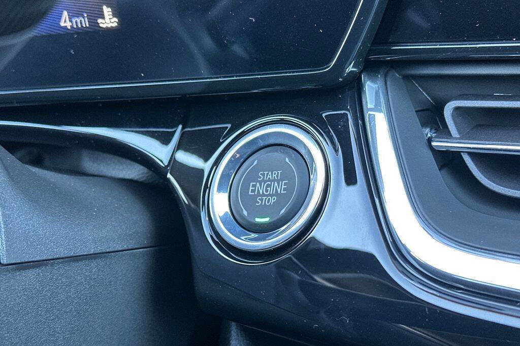 New 2026 Chevrolet Trax RS w/ Sunroof Package image 23