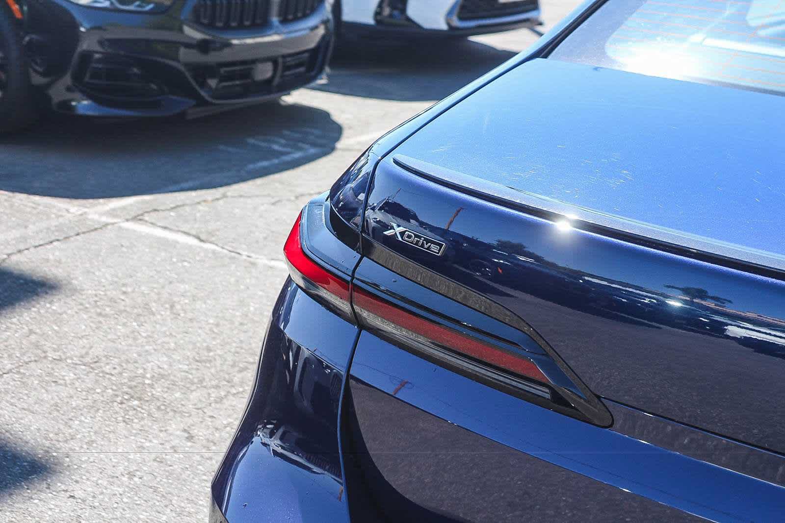 Used 2026 BMW 750e xDrive AWD/4WD image 7