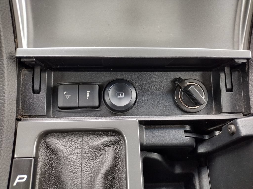 Used 2012 Ford Taurus Limited AWD/4WD image 26