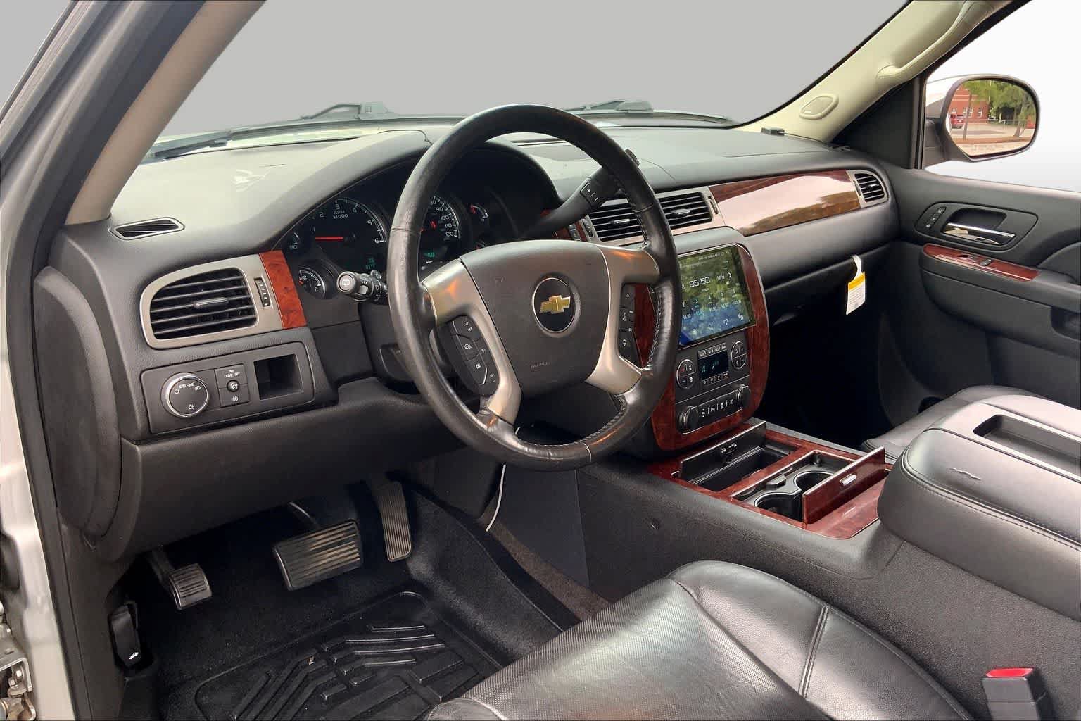 Used 2012 Chevrolet Tahoe LTZ RWD image 17