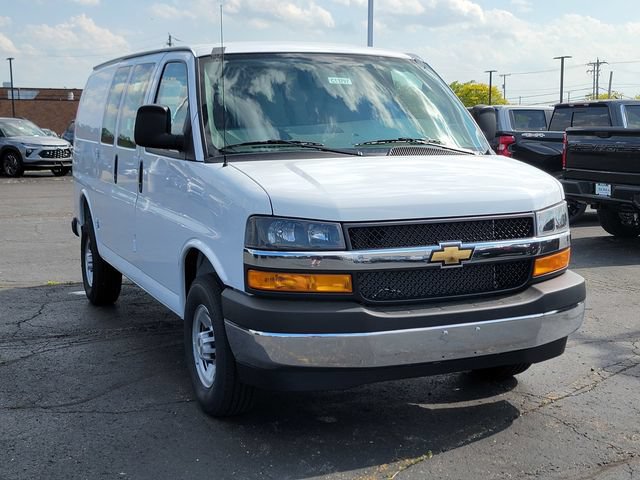 New 2026 Chevrolet Express 2500 w/ Safety Package RWD image 4