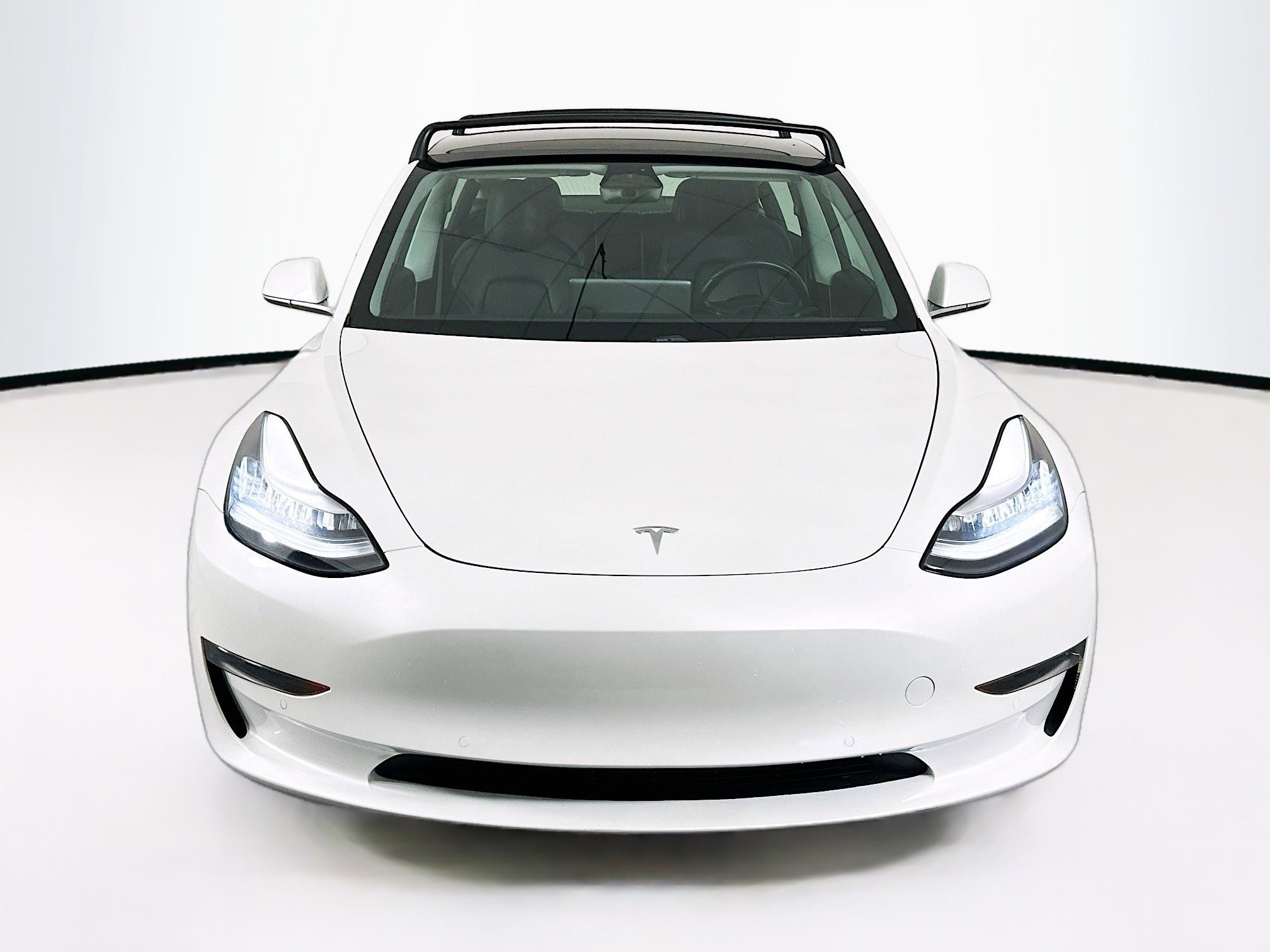 Used 2020 Tesla Model 3 Standard Range Plus image 2