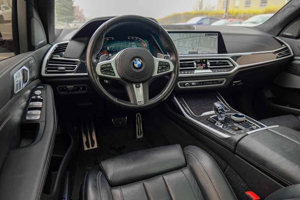 Used 2021 BMW X7 xDrive40i w/ M Sport Package AWD/4WD image 47