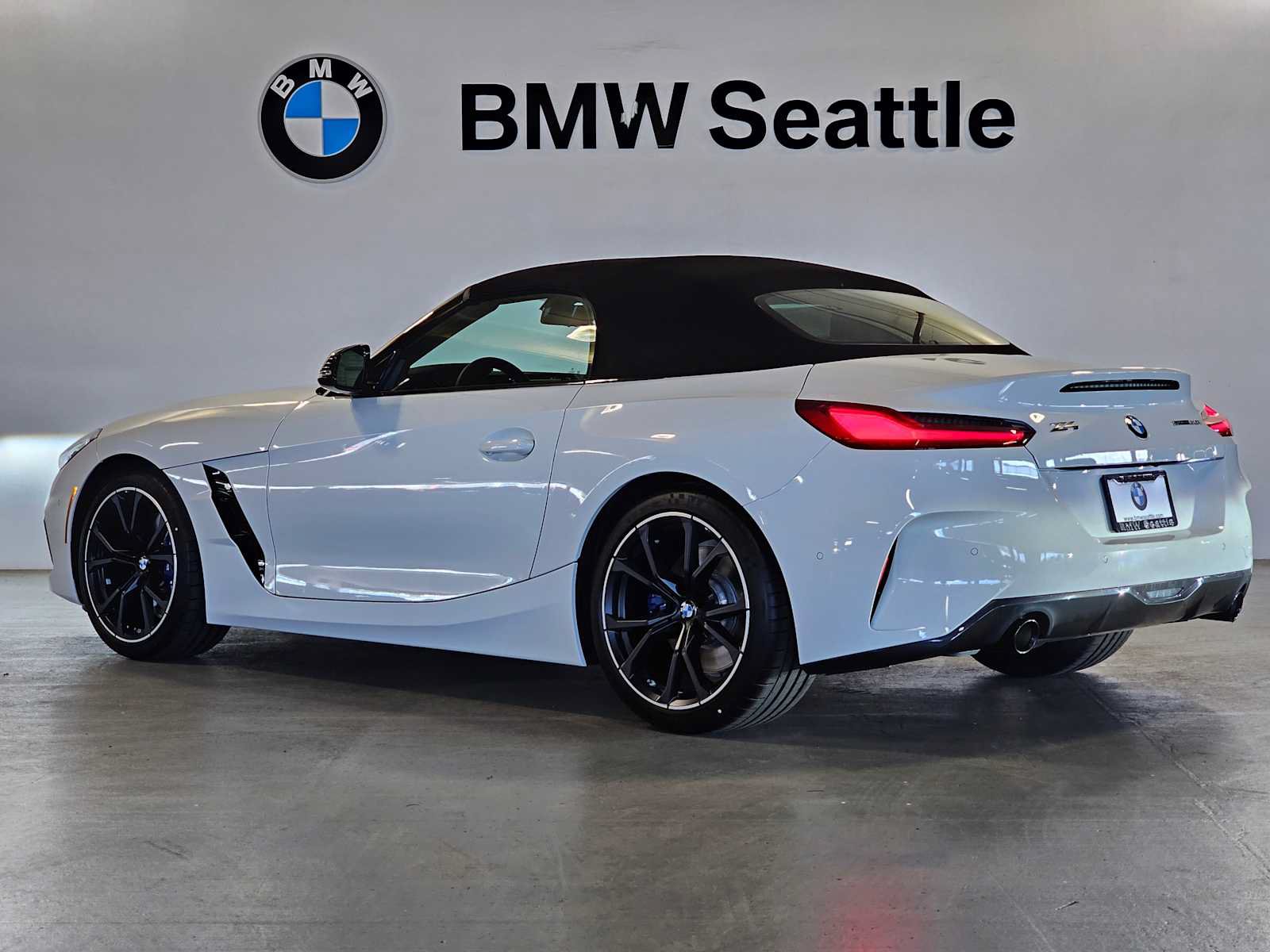 New 2026 BMW Z4 sDrive30i w/ Premium Package RWD image 4