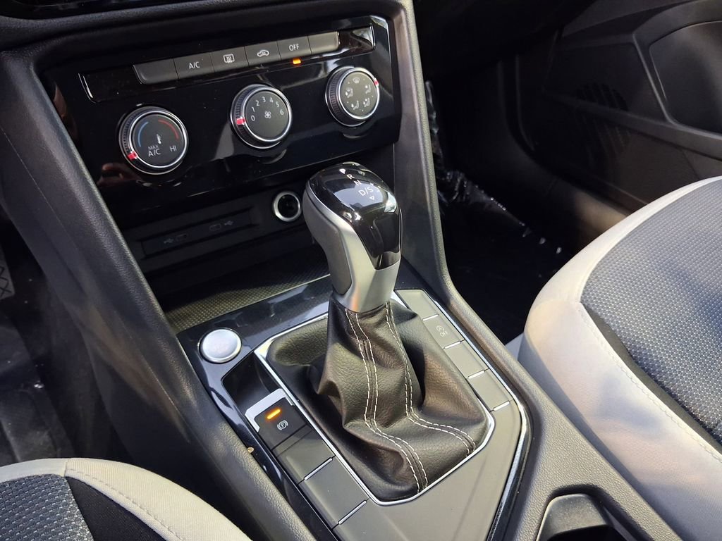 New 2026 Volkswagen Taos S image 9