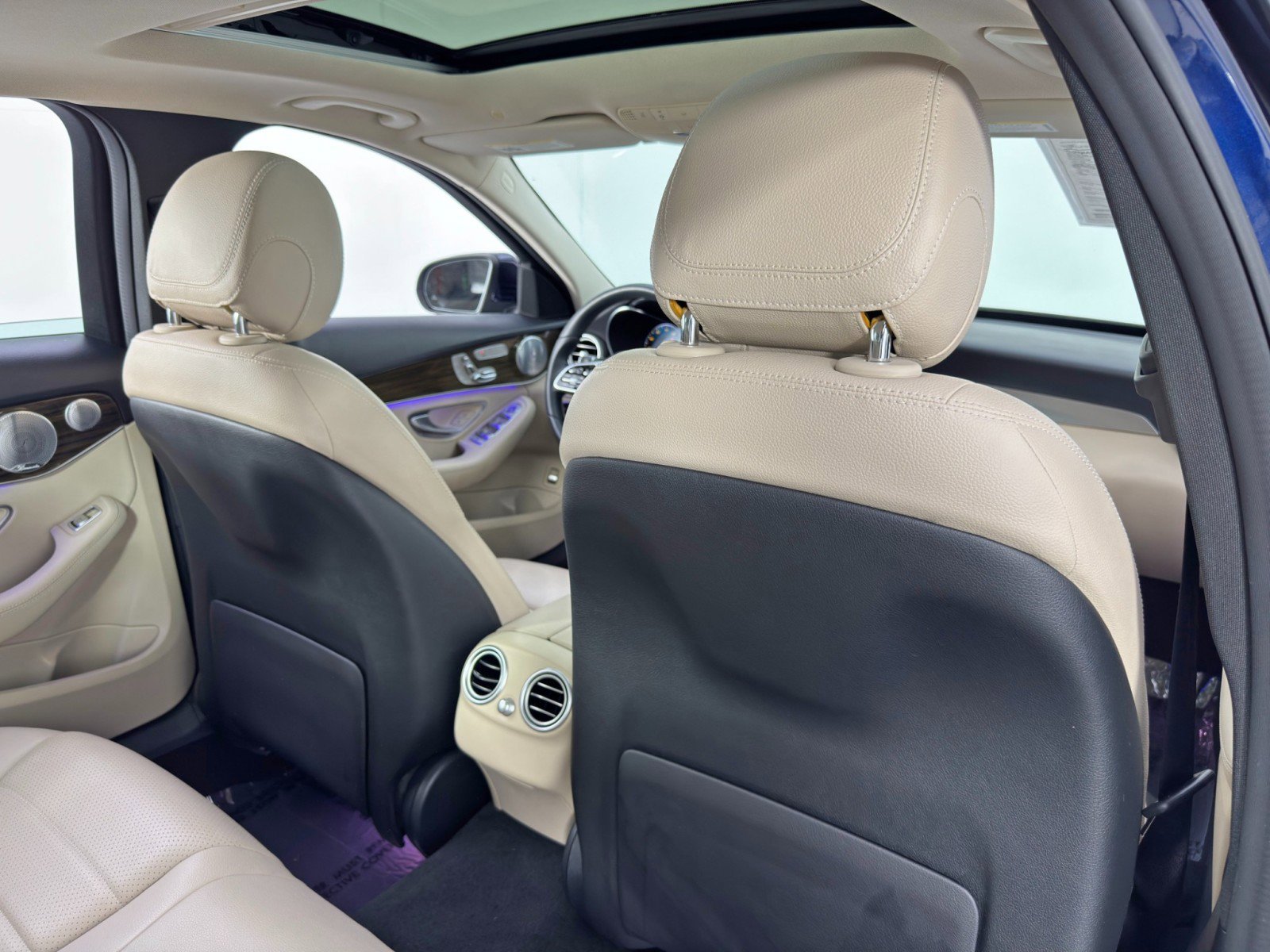 Used 2021 Mercedes-Benz C 300 Sedan w/ Premium Package image 37