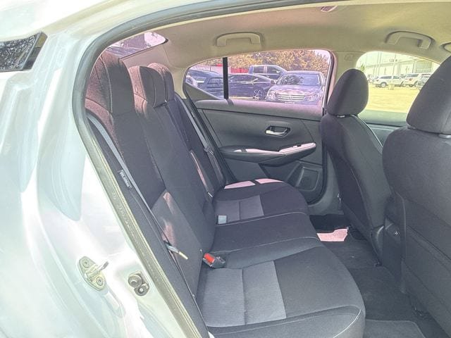 Used 2021 Nissan Sentra SV FWD image 30