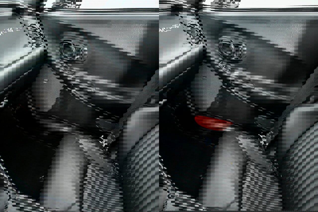 Used 2003 Chevrolet Corvette Z06 w/ Memory Package, 3 Drivers image 34