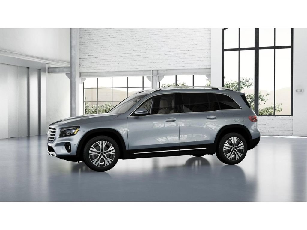 Used 2026 Mercedes-Benz GLB 250 4MATIC image 36