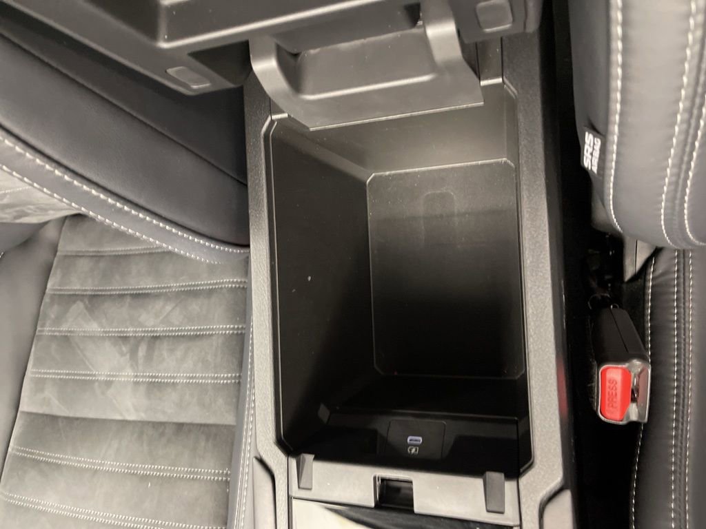 Used 2025 Mitsubishi Outlander SE image 11