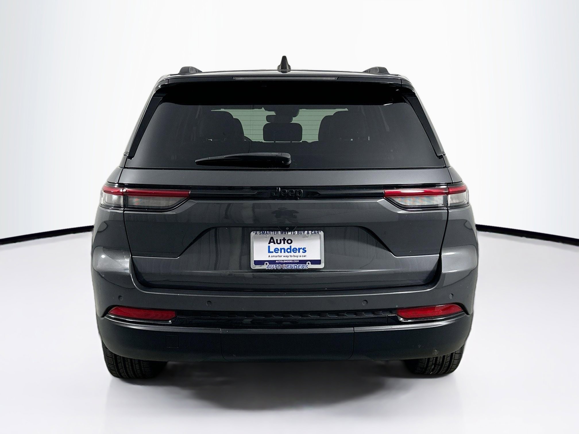 Used 2023 Jeep Grand Cherokee Altitude image 6