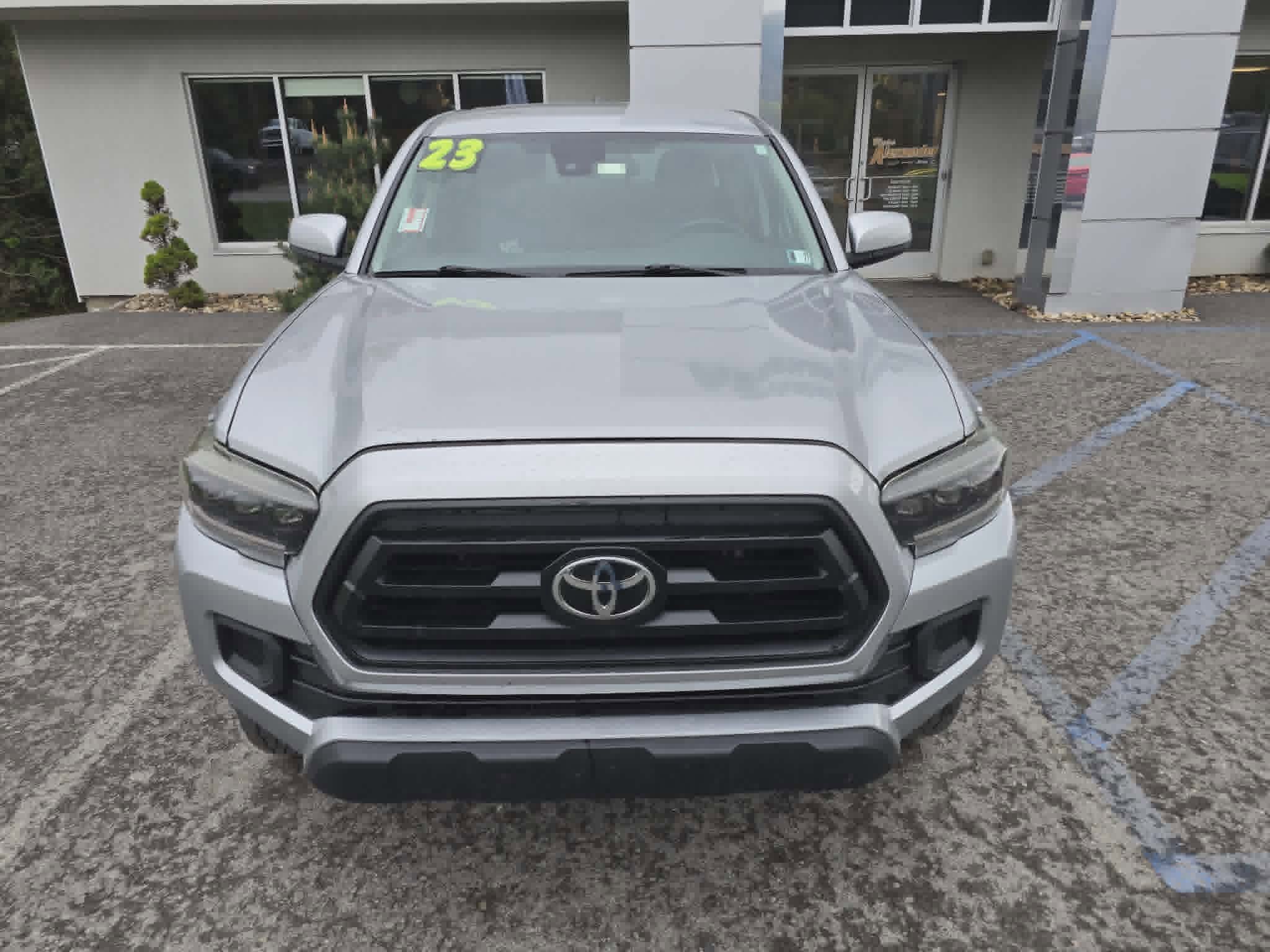 Used 2023 Toyota Tacoma SR AWD/4WD image 9