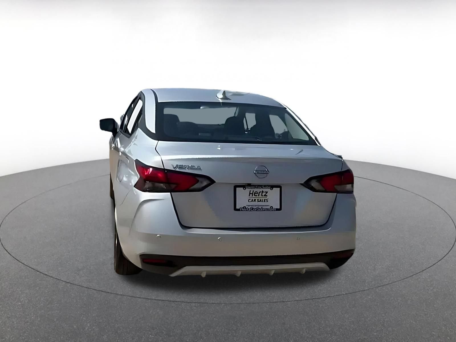 Used 2025 Nissan Versa SV FWD image 10