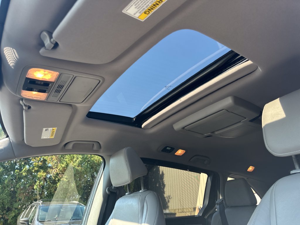 Used 2018 Honda Odyssey EX-L image 41
