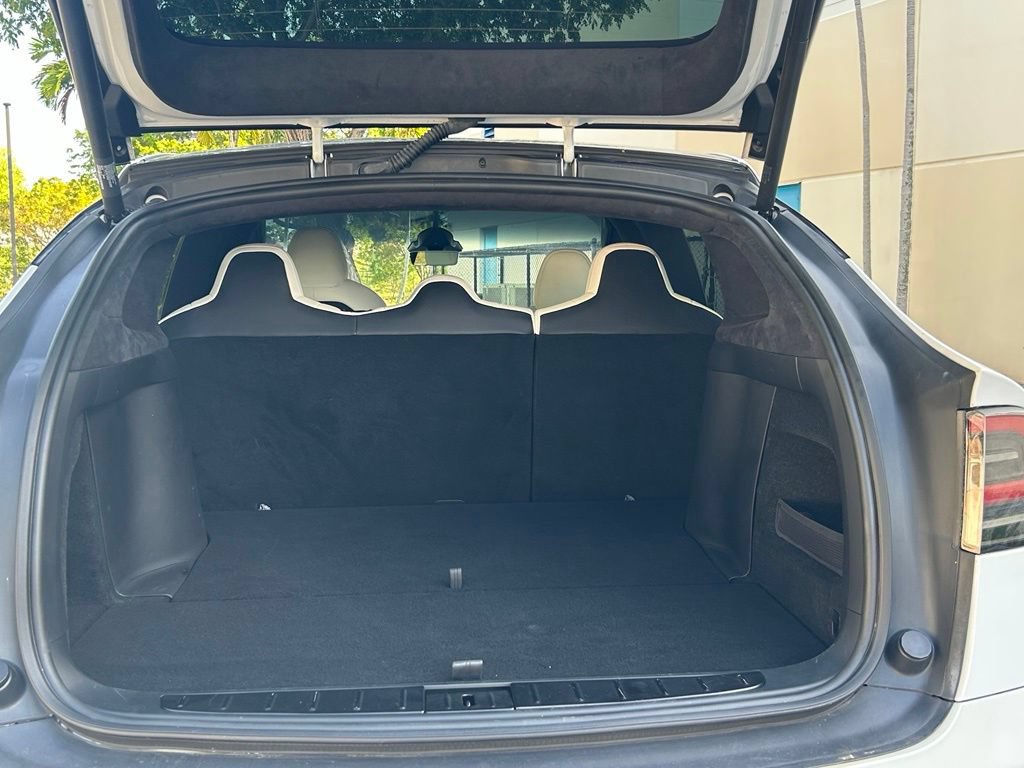Used 2022 Tesla Model X AWD/4WD image 34