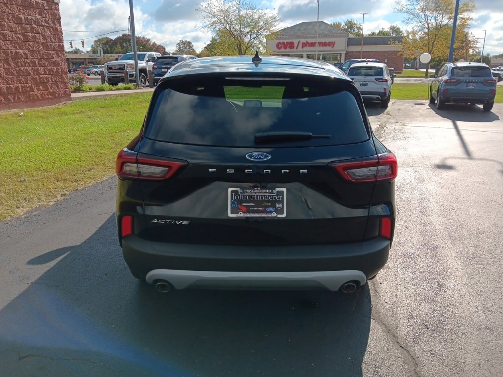 Used 2023 Ford Escape Active w/ Cold Weather Package image 4