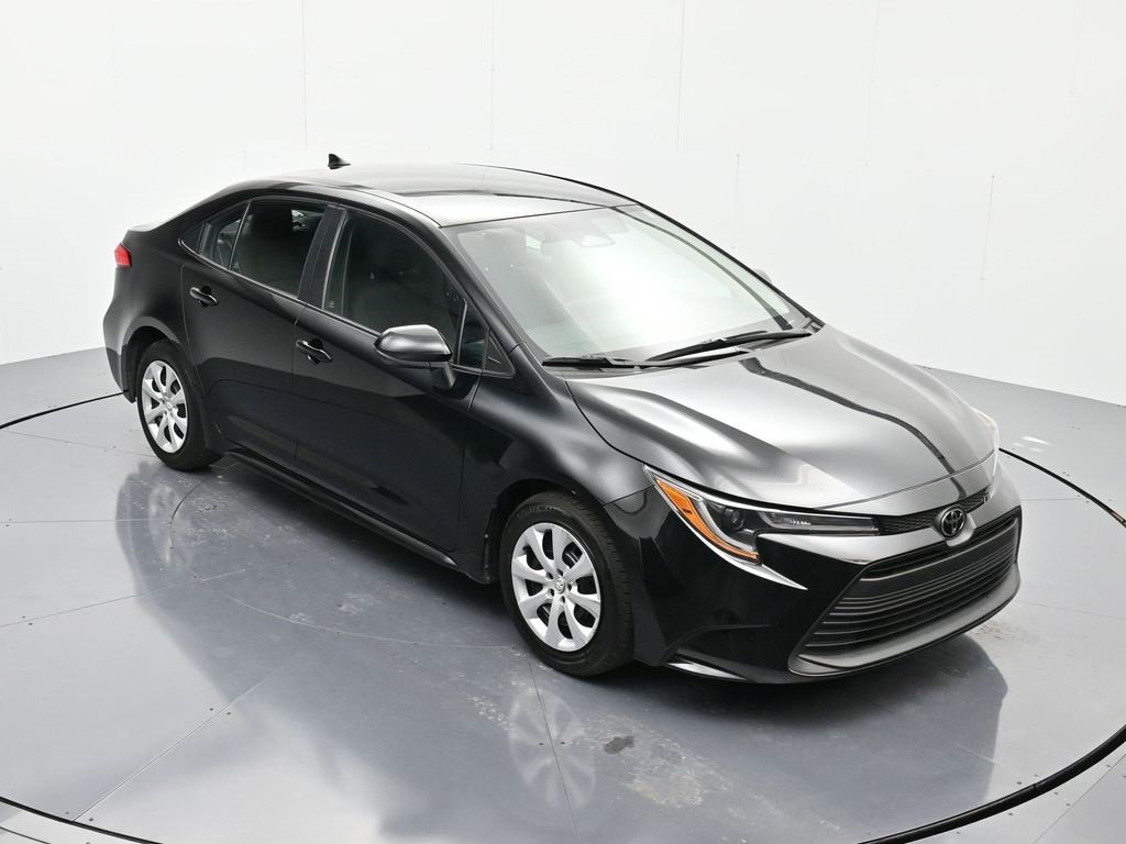 Used 2023 Toyota Corolla LE image 35