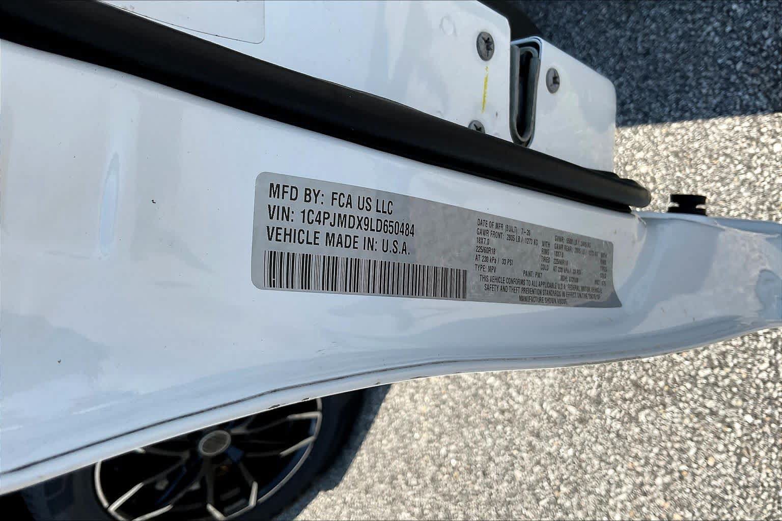 Used 2020 Jeep Cherokee Limited AWD/4WD image 33