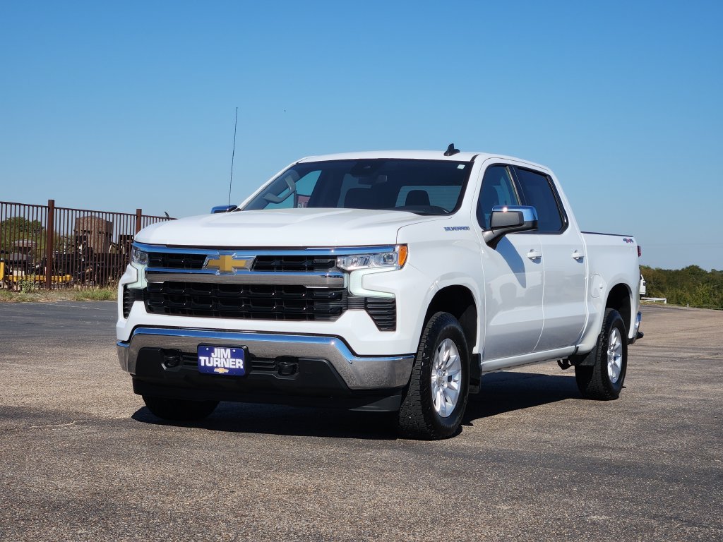 Used 2023 Chevrolet Silverado 1500 LT AWD/4WD image 3