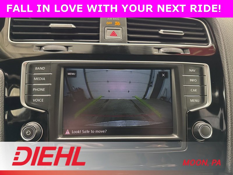 Used 2017 Volkswagen Golf R 4-Door image 30