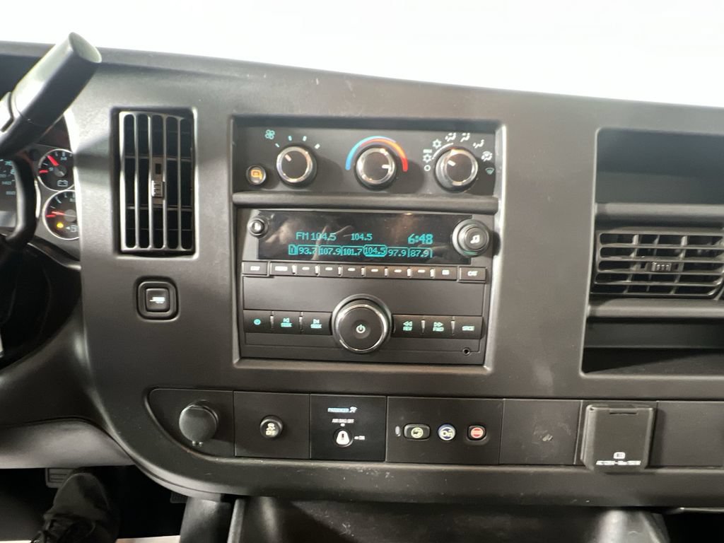 Used 2019 Chevrolet Express 2500 RWD image 11