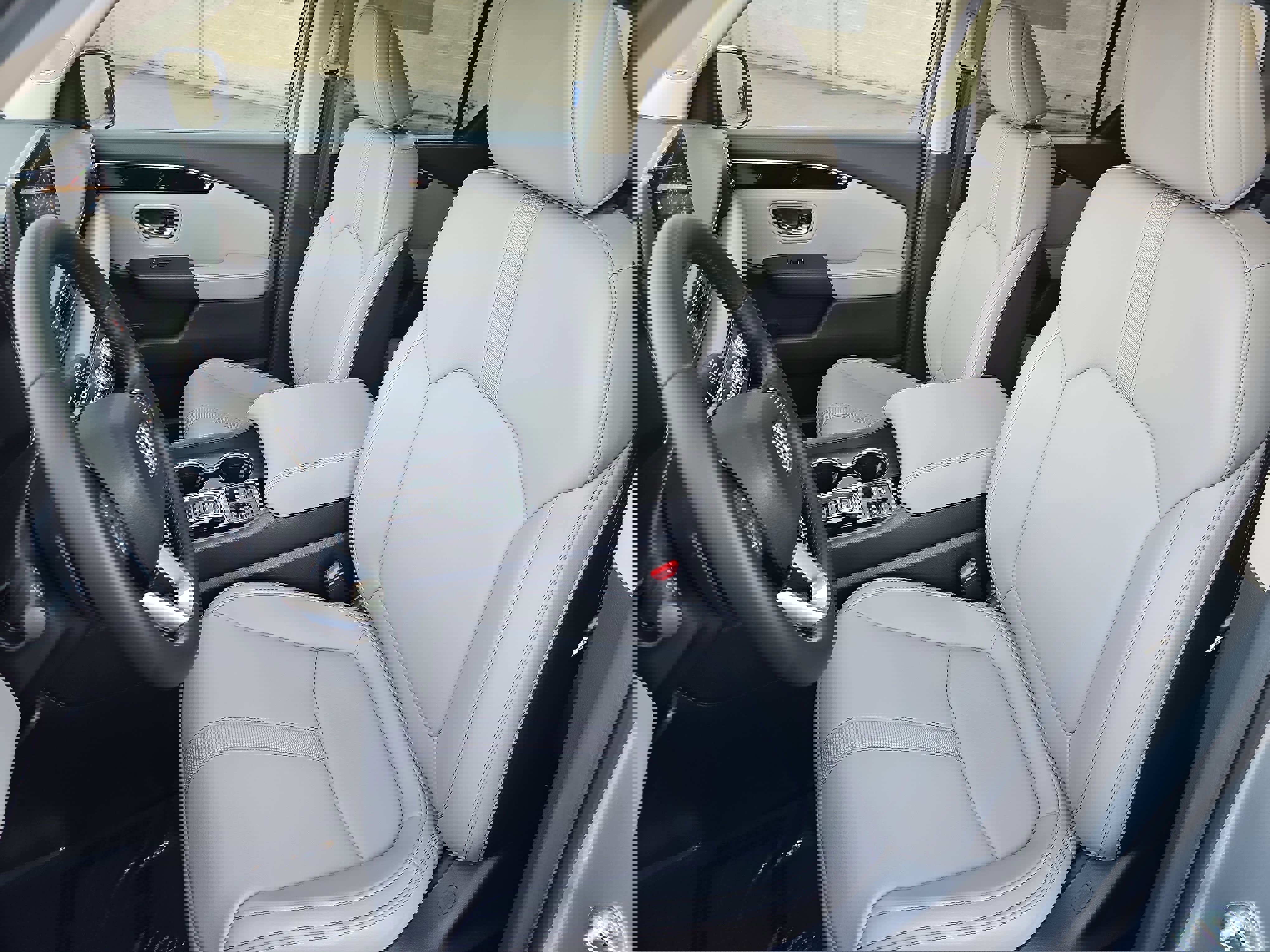 Used 2025 Honda Pilot Touring image 16