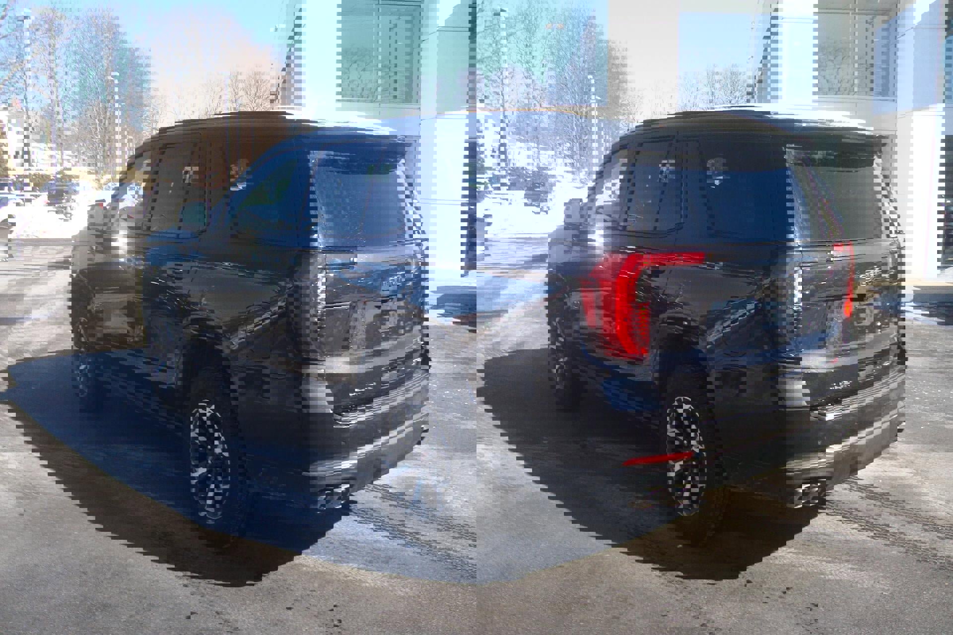 Used 2025 GMC Yukon AT4 Ultimate image 6